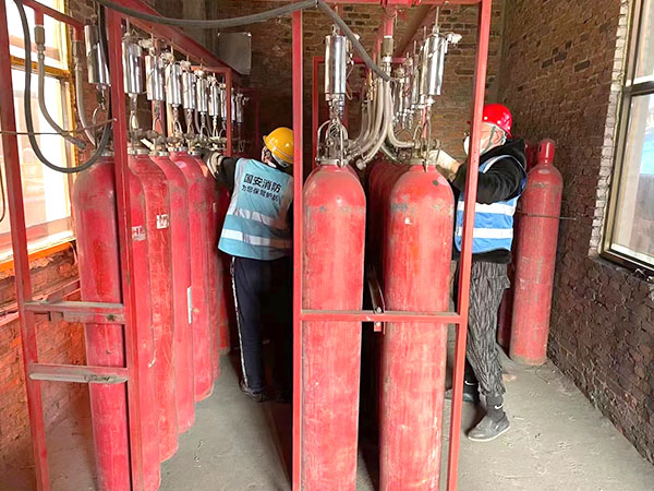 ��ѹ������̼�������ϵͳ