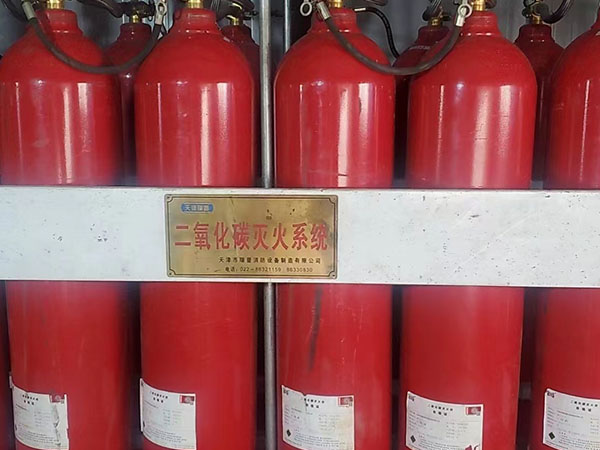 ��ѹ������̼�������ϵͳ